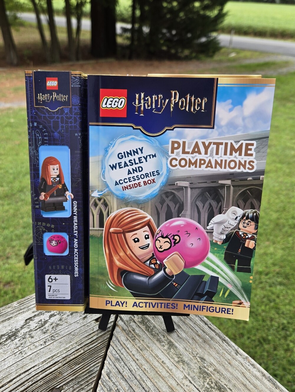 LEGO Harry Potter Ginny Weasley Minifigure with Activity Book